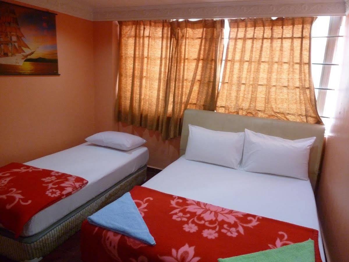 New Wave Hotel Sdn Bhd - Medan Cuevas de Batu Exterior foto